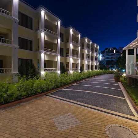 Hotel Perla Gold ホテル