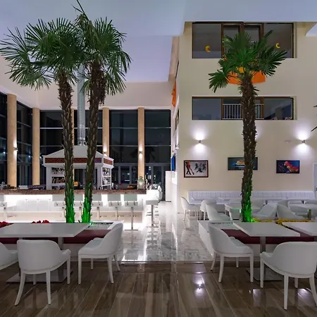Hotel Perla Gold Πριμόρσκο