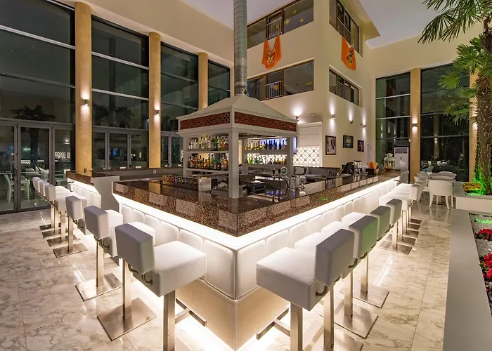 Hotel Perla Gold 5* プリモルスコ