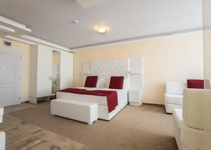 Hotel Perla Gold ホテル